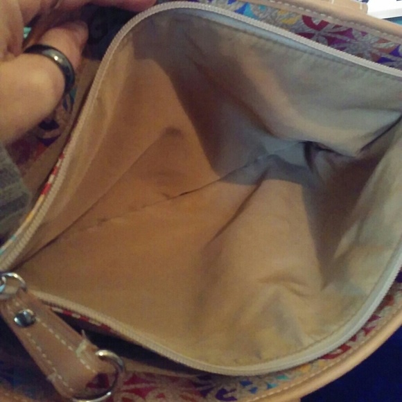 Delicious Giani Bernini Bag🍡 - Picture 6 of 7